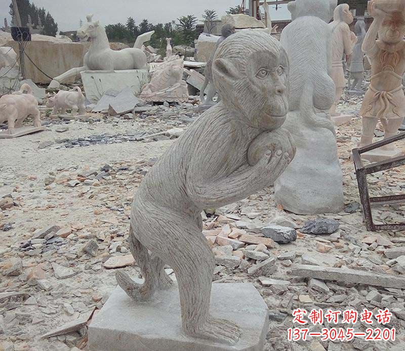 泰安抱桃子的猴子大理石雕塑