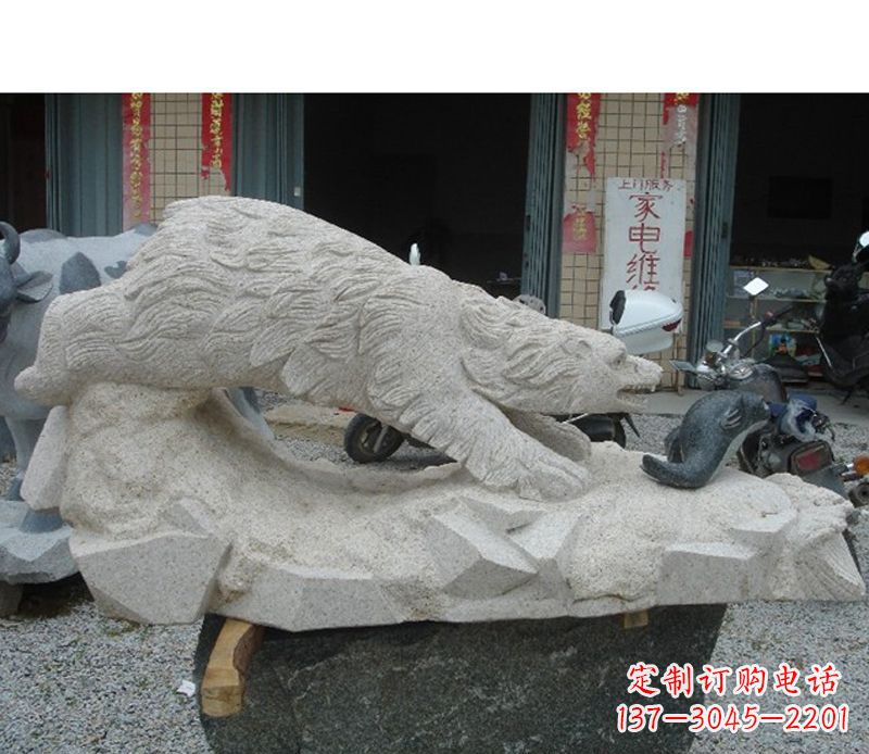 泰安北极熊精灵精致细腻的雕塑装饰
