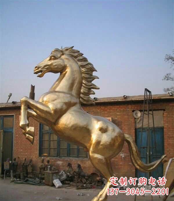 泰安奔马精致瓷器