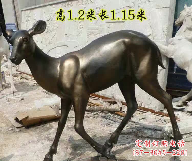 泰安灵动的小鹿铜雕
