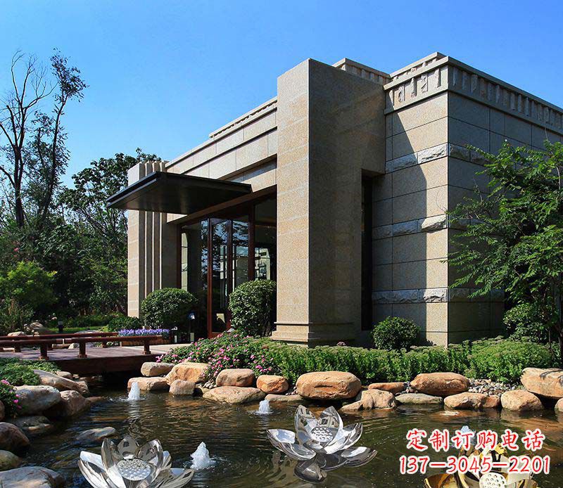 泰安别墅不锈钢镜面莲花雕塑