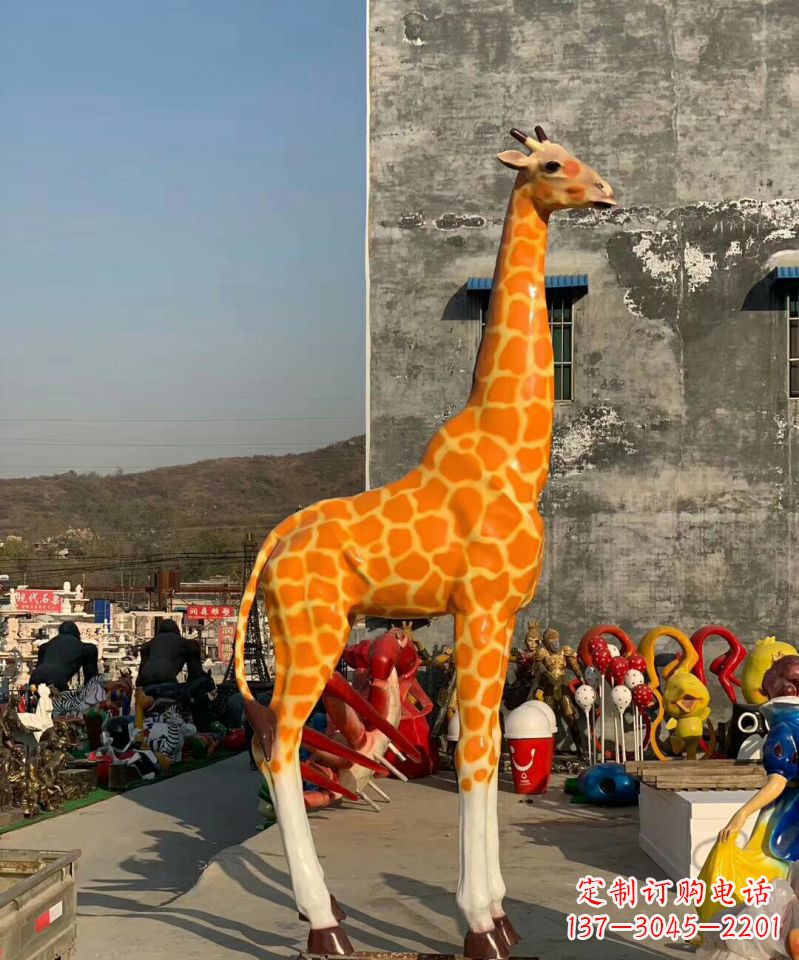 泰安玻璃刚彩绘长颈鹿艺术雕塑