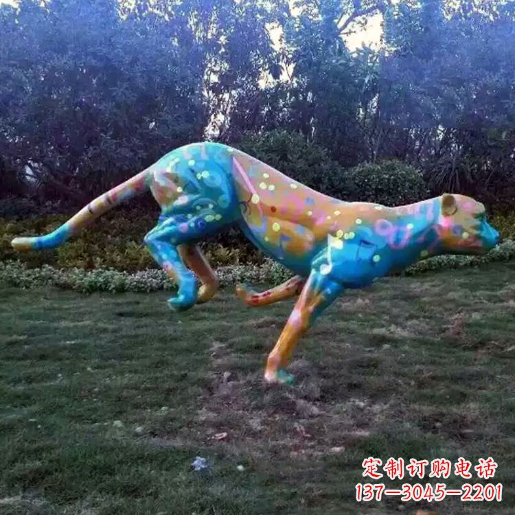 泰安玻璃钢彩绘豹子雕塑艺术精美动物摆件