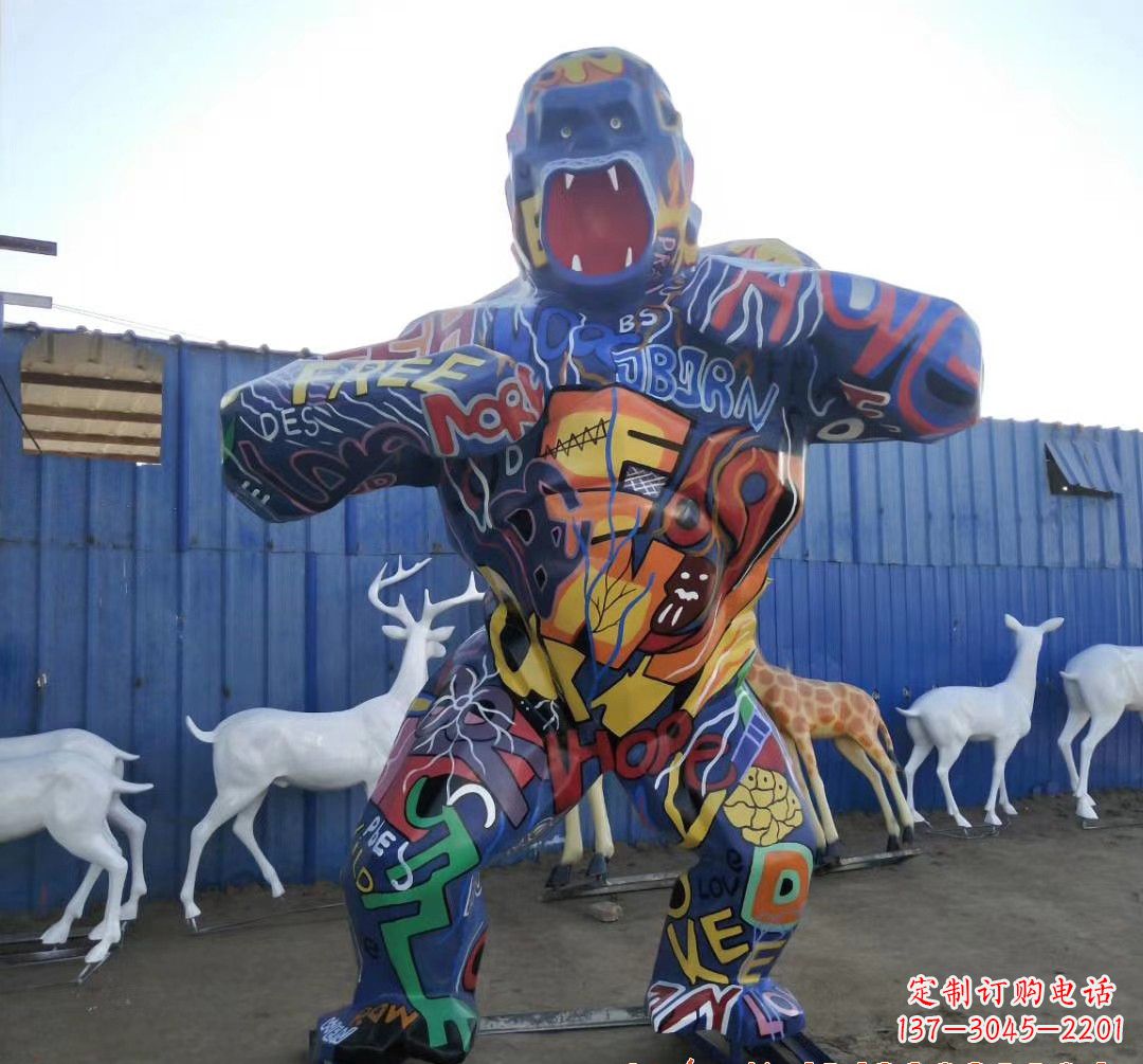 泰安新颖玻璃钢猩猩雕塑
