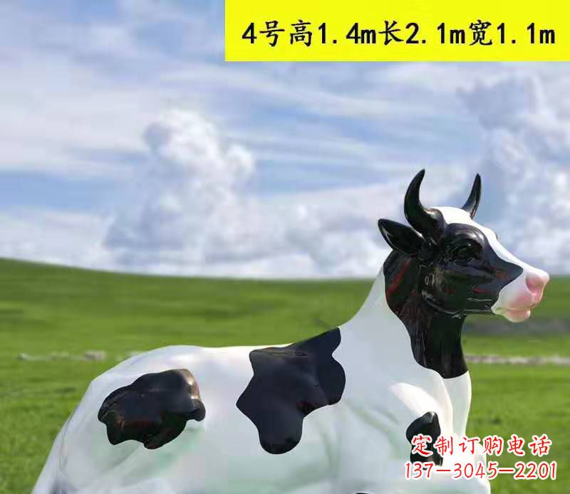 泰安玻璃钢彩绘黑白奶牛雕塑
