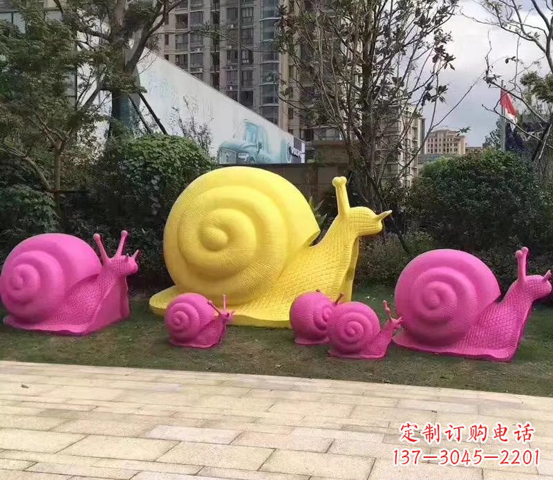 泰安玻璃钢彩绘蜗牛雕塑
