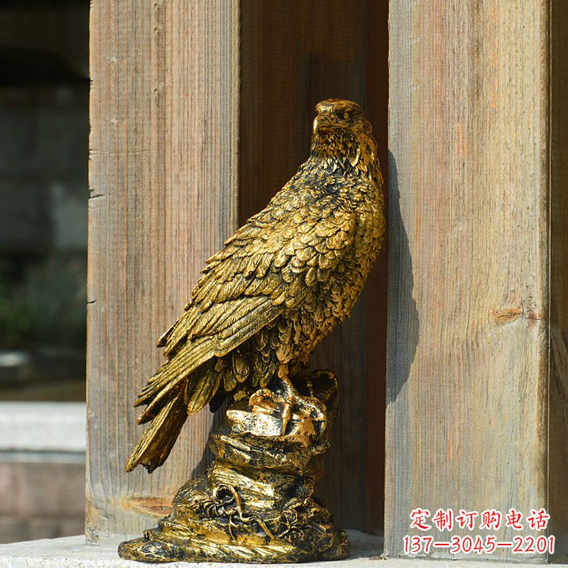 泰安玻璃钢老鹰雕塑——传承自然之美