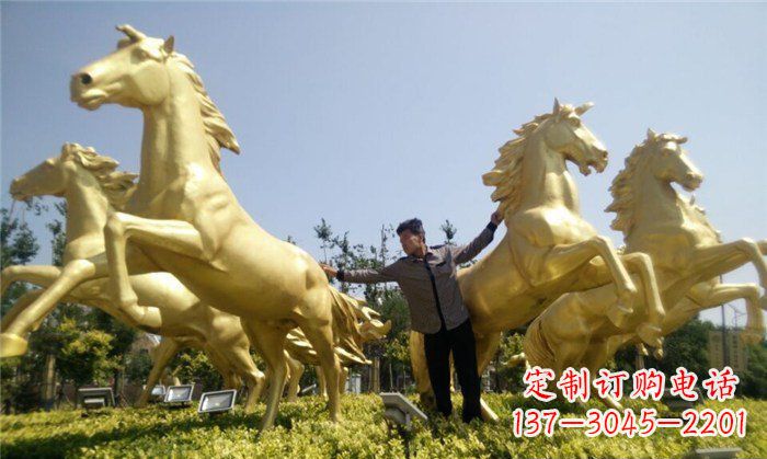 泰安高雅而古典的玻璃钢马雕塑