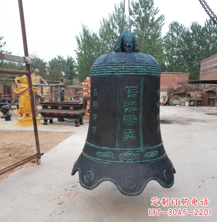 泰安玻璃钢铜钟雕塑精美外观,持久耐用