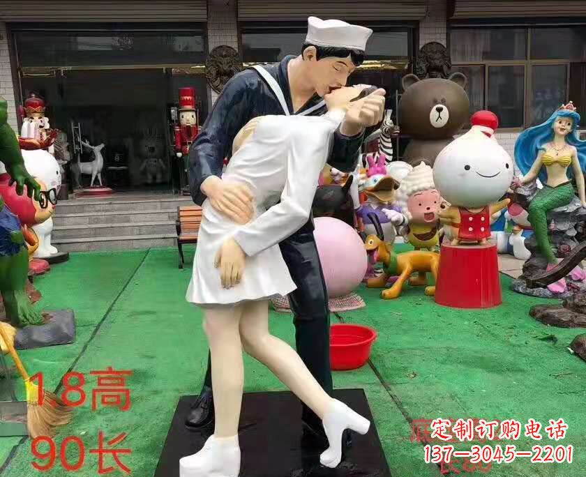 泰安玻璃钢仿真亲吻情侣雕塑婚庆景观雕塑