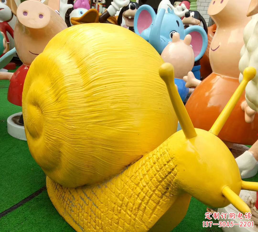 泰安玻璃钢仿真蜗牛 公园动物雕塑