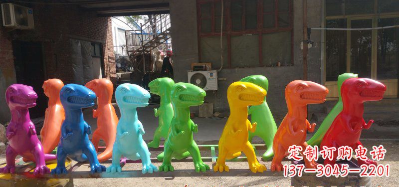 泰安玻璃钢制作的恐龙雕塑精美而又耐久
