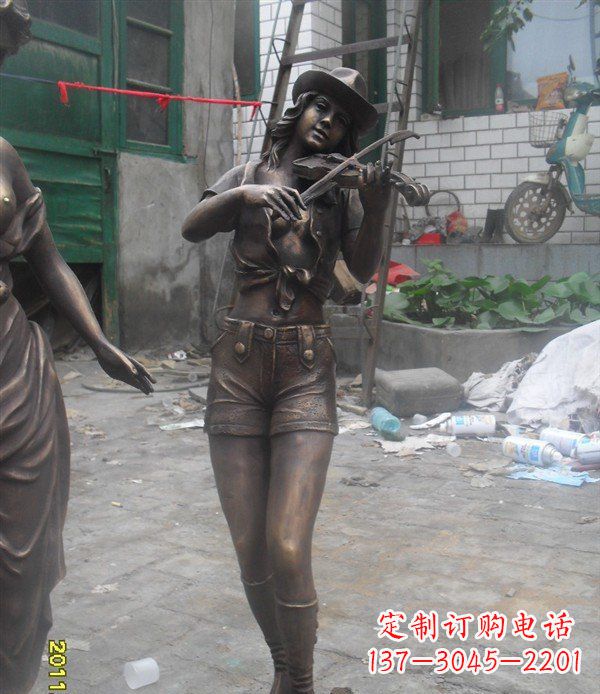 泰安美丽的玻璃钢女性雕塑