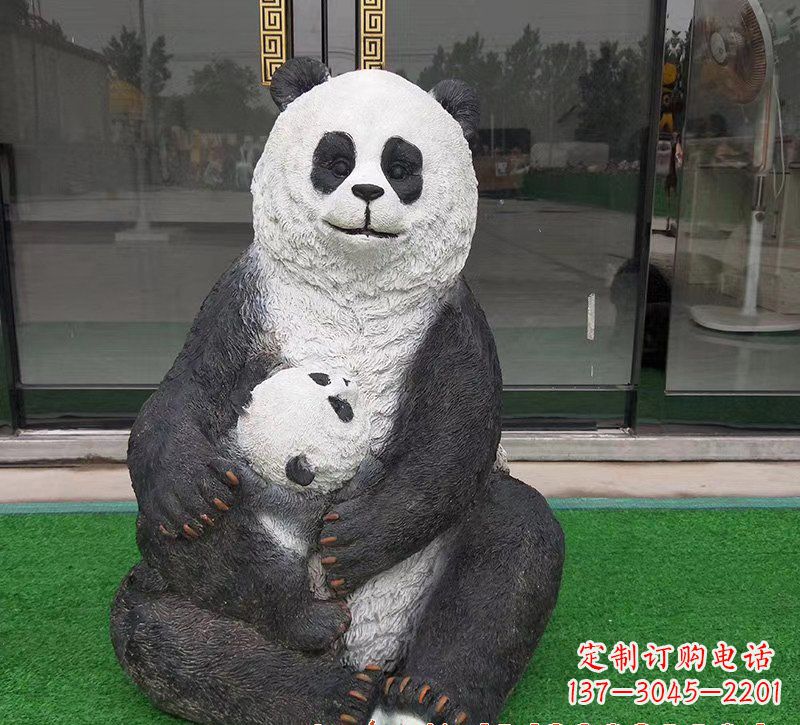 泰安玻璃钢制熊猫雕塑——传承中华文化精髓