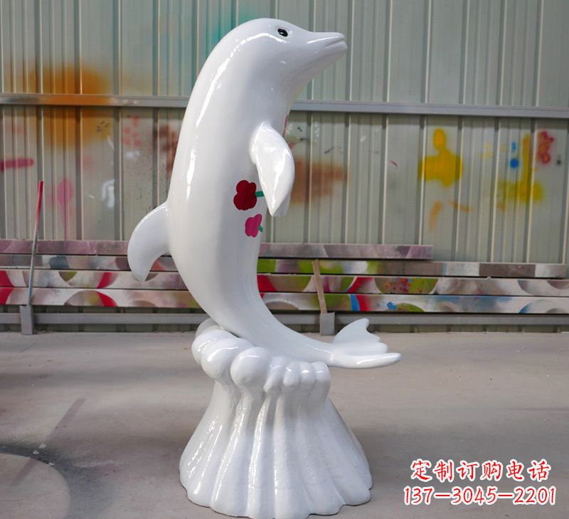 泰安玻璃钢戏水海豚景观标识