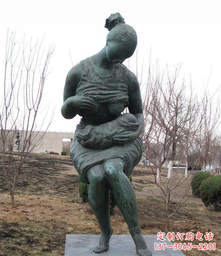 泰安哺乳的女人公园人物铜雕