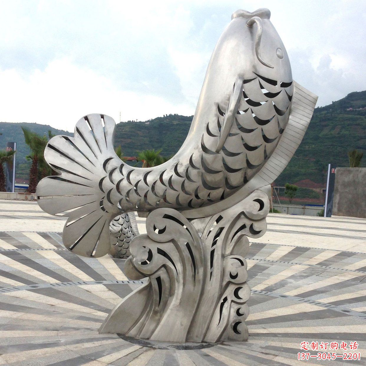 泰安不锈钢“鱼”园林水景喷泉动物景观雕塑