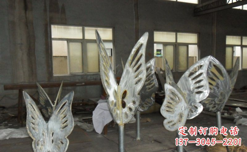 泰安不锈钢彩色蝴蝶景观雕塑——美丽色彩装点美景