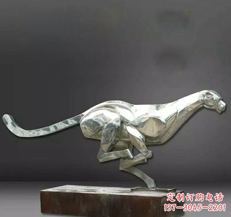 泰安不锈钢豹子雕塑一种精美的雕塑艺术