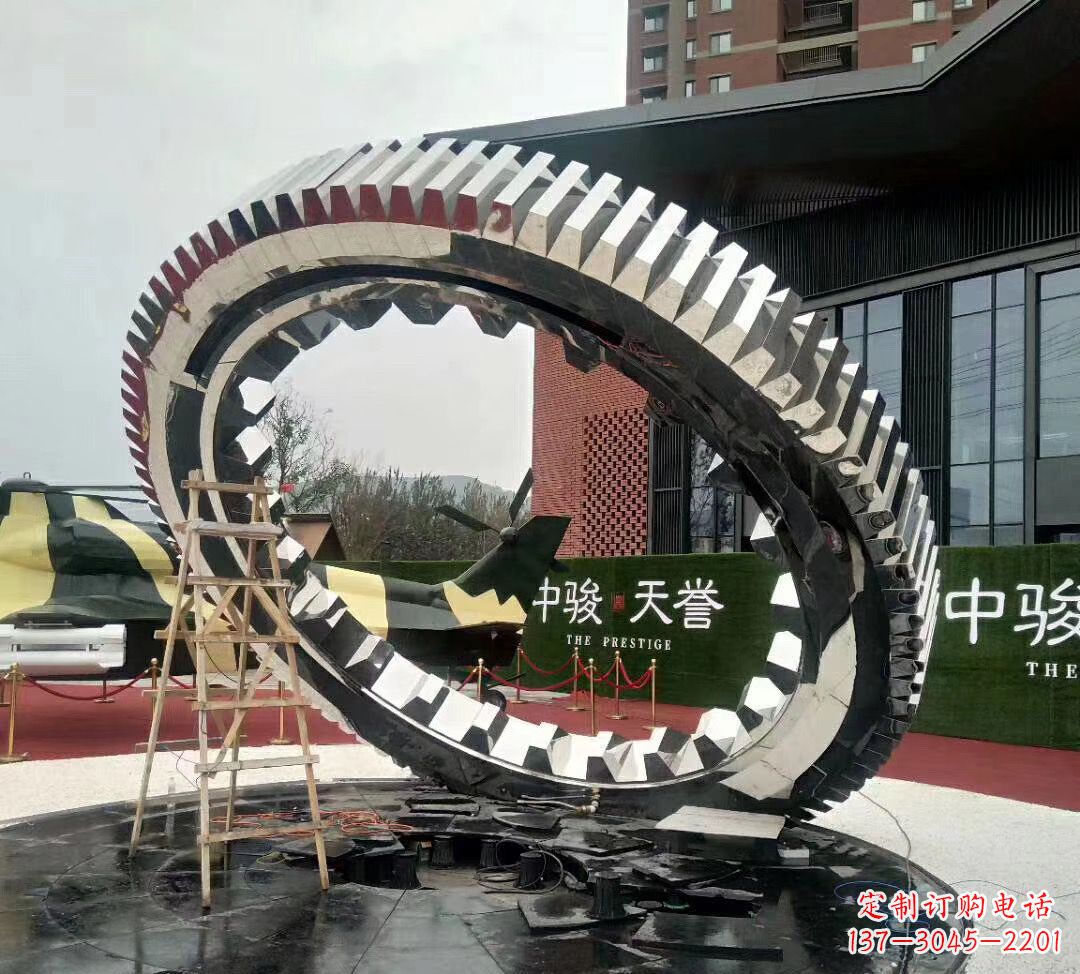 泰安不锈钢齿轮雕塑以科技艺术的形式演绎动力