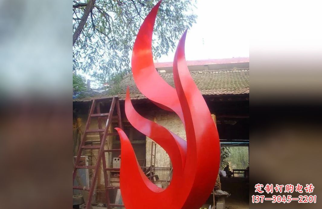 泰安凤凰展翅飞翔的不锈钢雕塑