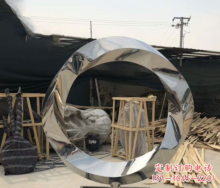 泰安不锈钢抽象镜面圆环雕塑