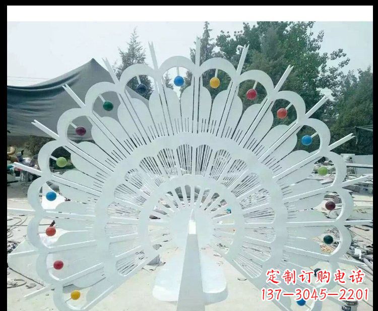 泰安精美不锈钢孔雀雕塑