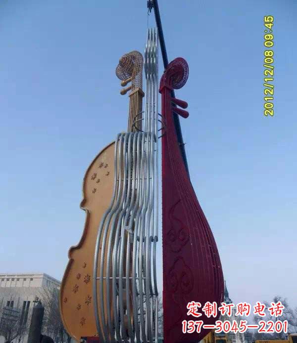 泰安不锈钢琵琶雕塑演奏着灵魂之音