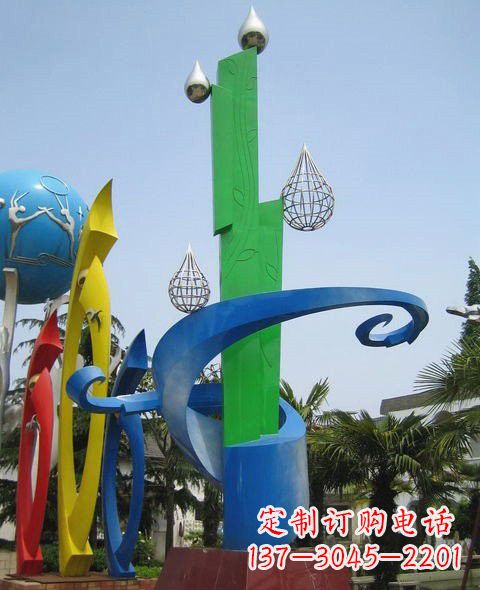 泰安不锈钢抽象水滴和植物雕塑