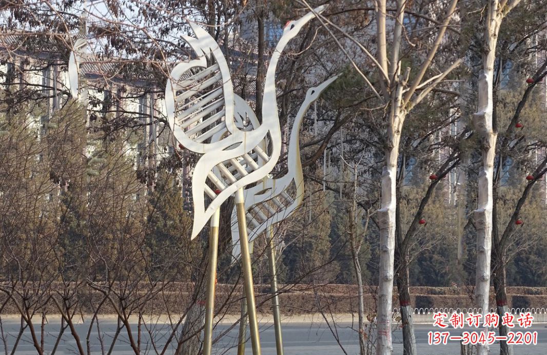 泰安不锈钢仙鹤雕塑精致的艺术之作