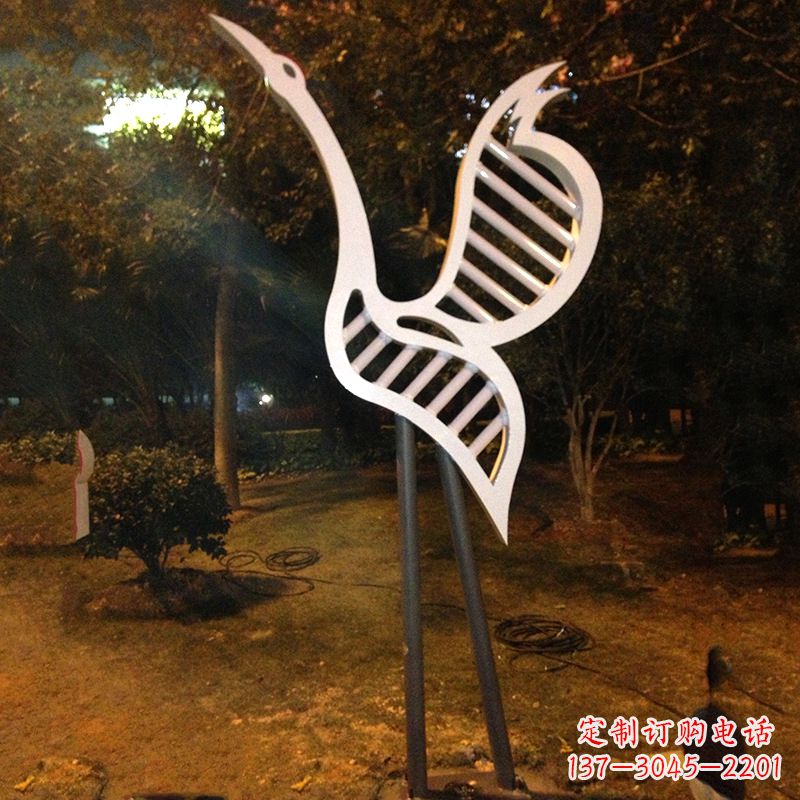 泰安仙鹤雕塑精美的不锈钢制作