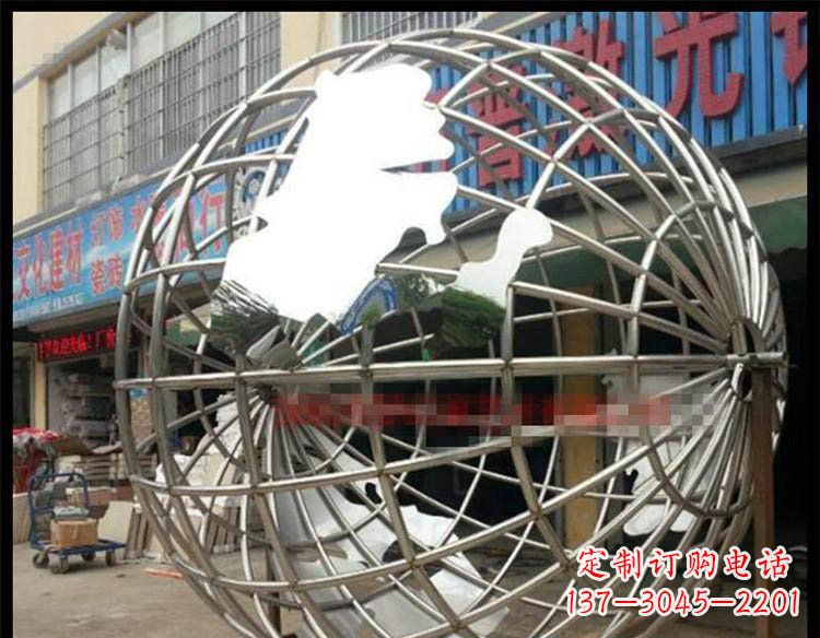 泰安纪念地球的不锈钢雕塑