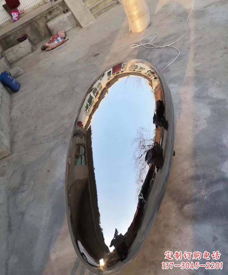 泰安不锈钢水滴雕塑一种美观耐用的艺术品