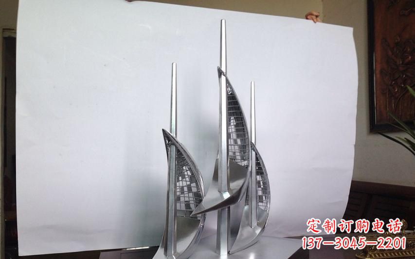 泰安不锈钢帆船乘风破浪雕塑