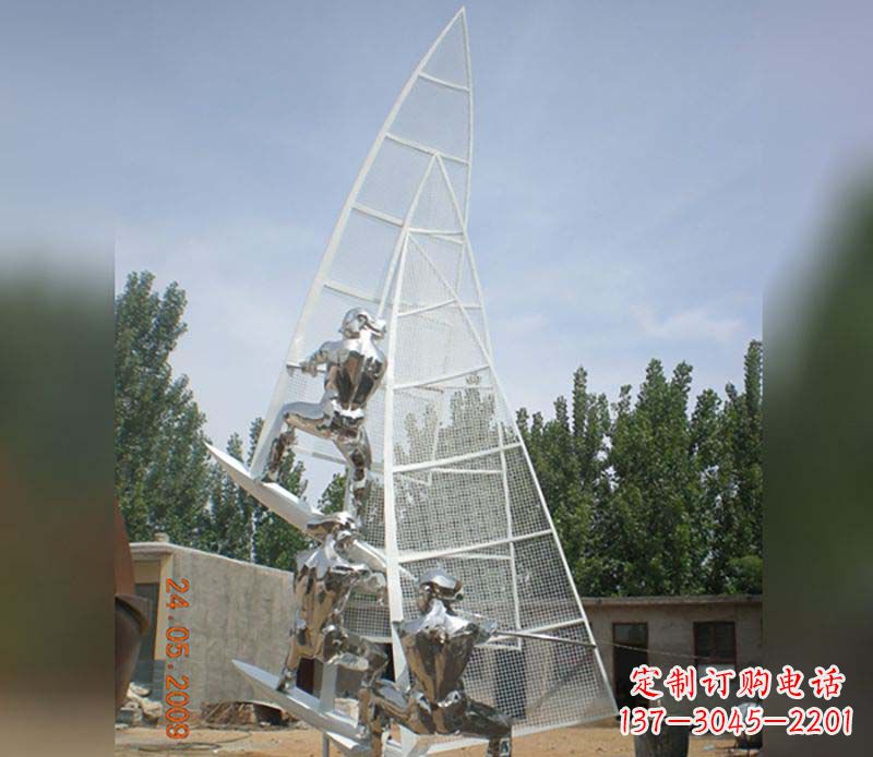 泰安不锈钢帆船给公园带来美丽的景致