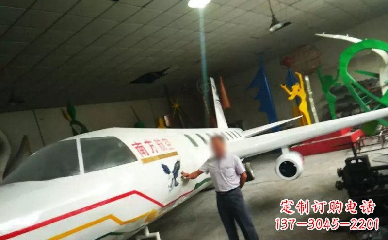 泰安不锈钢飞机雕塑精美的艺术作品
