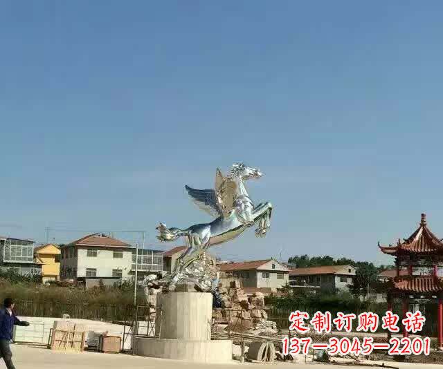 泰安不锈钢飞马雕塑象征勇气与美丽