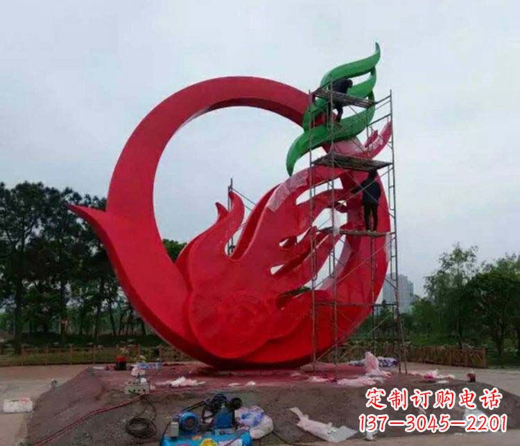 泰安不锈钢凤凰雕塑精美而又神秘