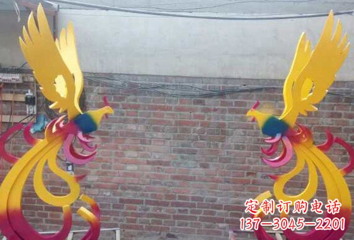 泰安不锈钢公园彩色凤凰雕塑——艺术与自然的融合