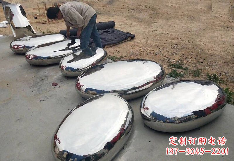 泰安不锈钢鹅卵石雕塑精美外形给人以美的感受