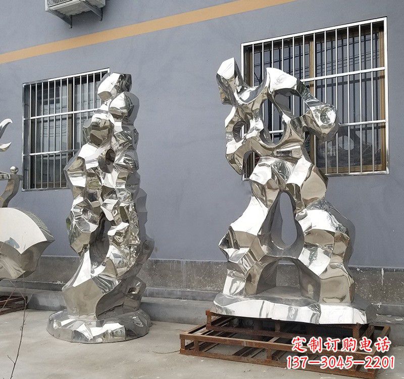 泰安太湖石雕塑精美的艺术品