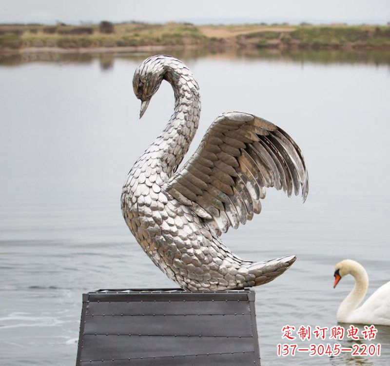 泰安不锈钢雕刻的优雅天鹅
