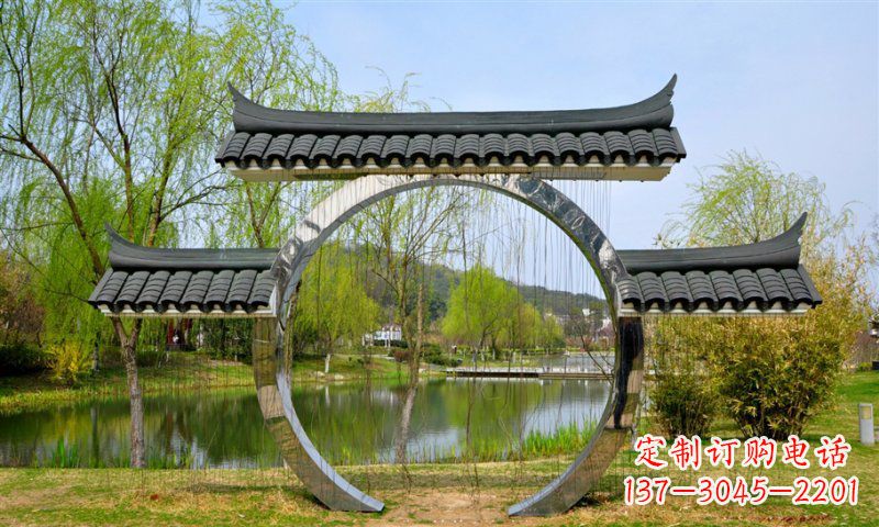 泰安不锈钢公园月亮门雕塑传承中华文化