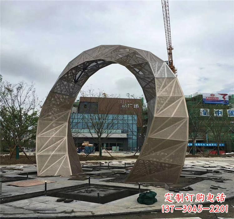 泰安不锈钢拱门雕塑精美外观,古典气息