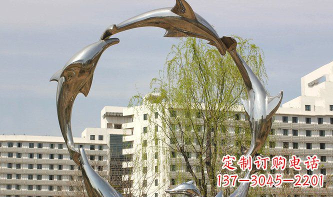 泰安海豚雕塑精美景观的象征