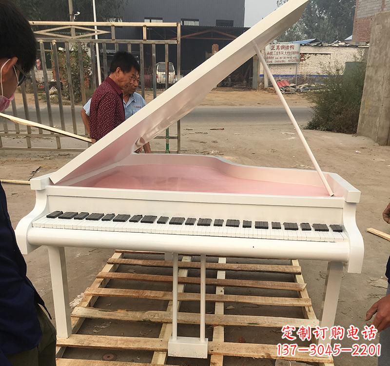 泰安不锈钢钢琴雕塑融合音乐与艺术的完美结合