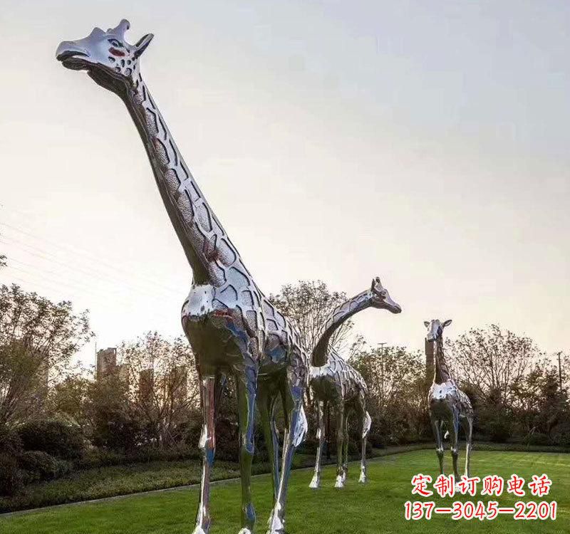 泰安不锈钢长颈鹿雕塑美丽的艺术精神