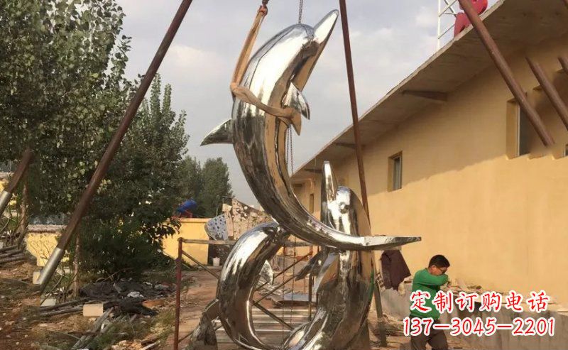 泰安不锈钢海豚雕塑美丽而又神秘