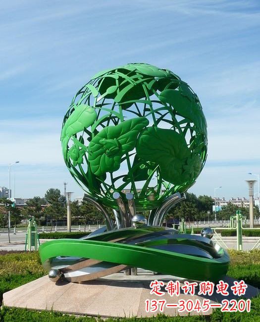 泰安荷叶穿梭的美丽雕塑