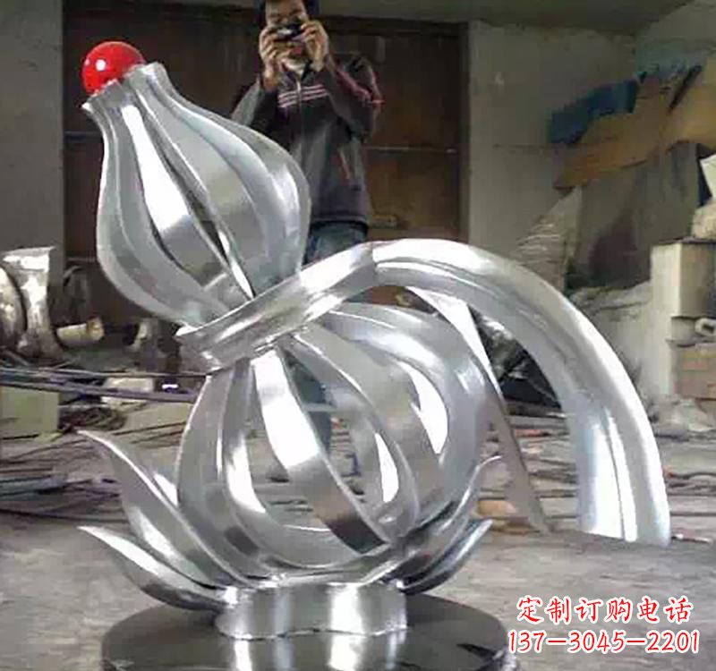 泰安不锈钢葫芦雕塑精美而传统